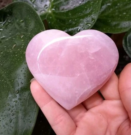 Coração de Quartzo Rosa Lapidado Pedra Decorativa