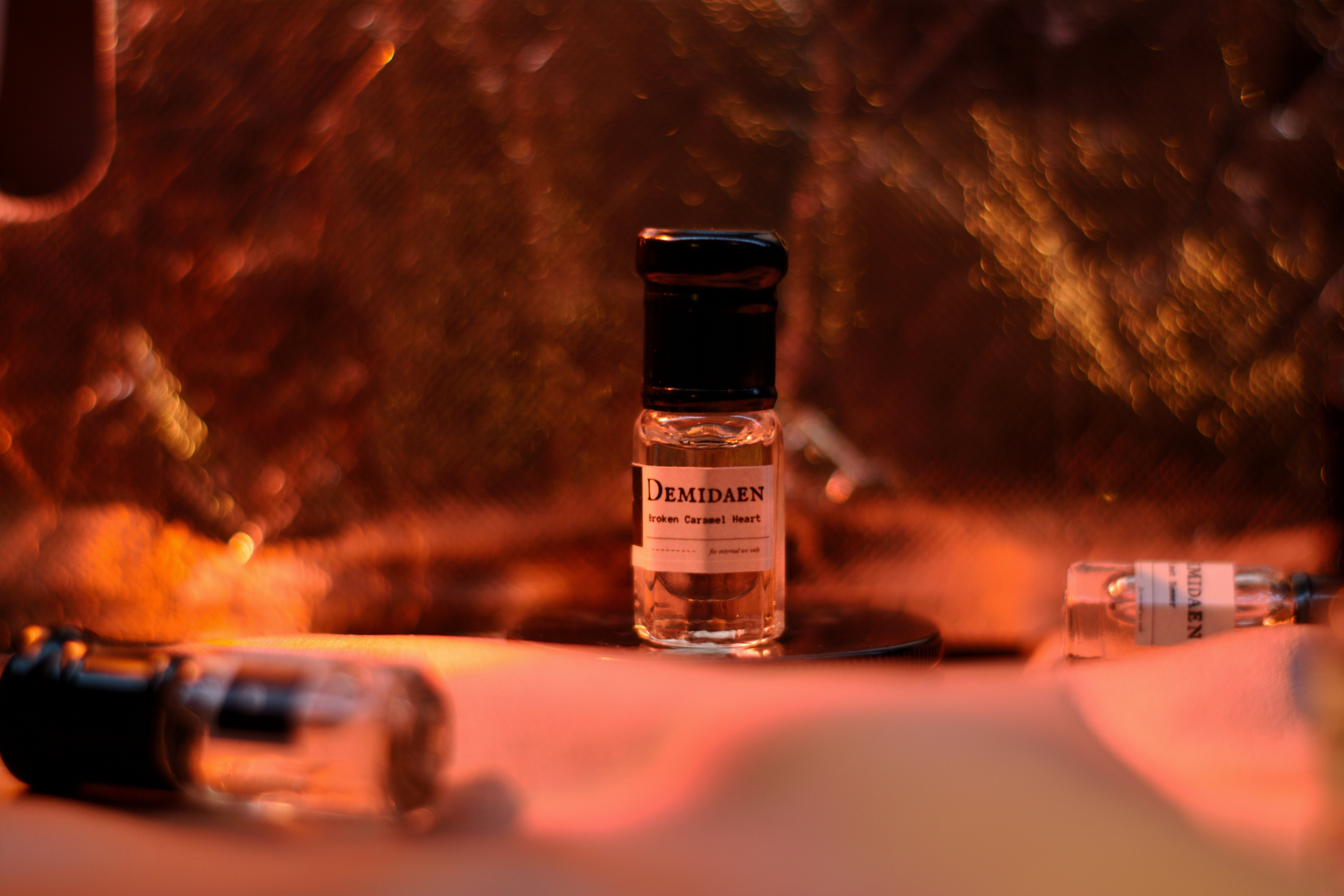 Broken Caramel Heart - Scent Object