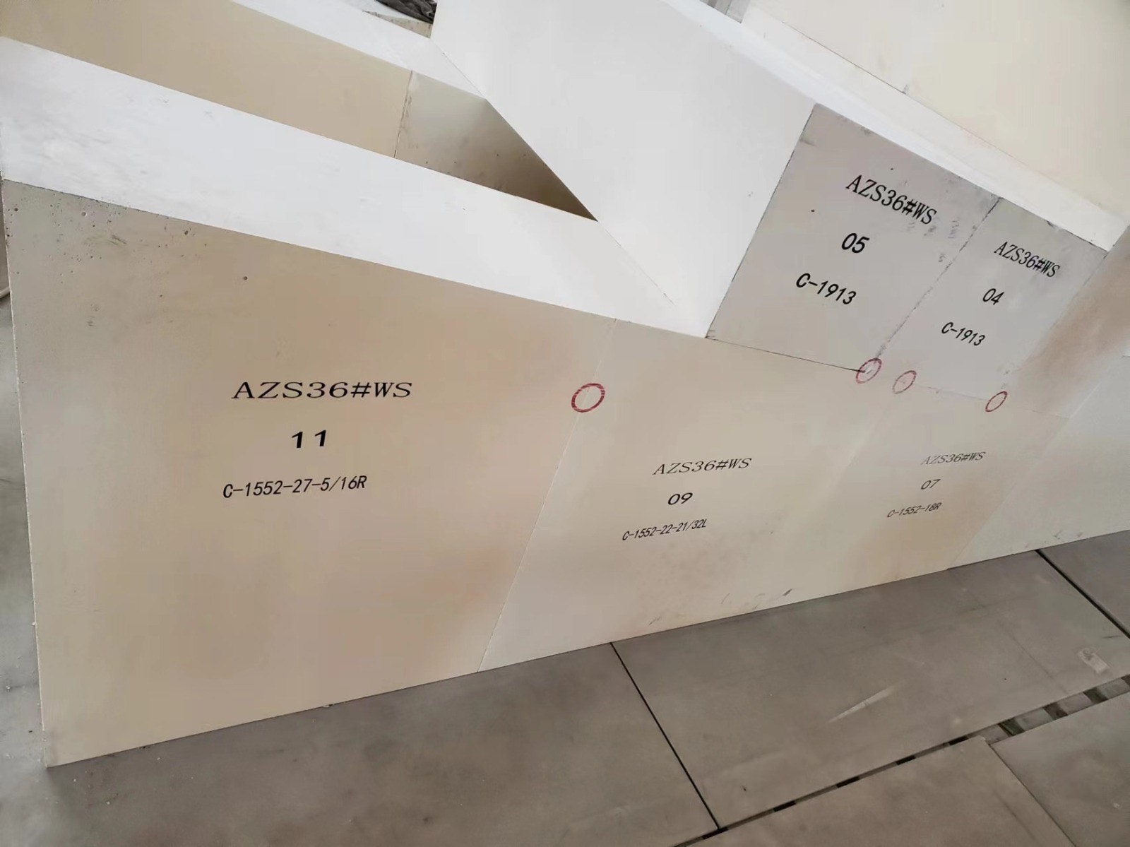 Ladrillos y Bloques Refractarios de Alta Densidad