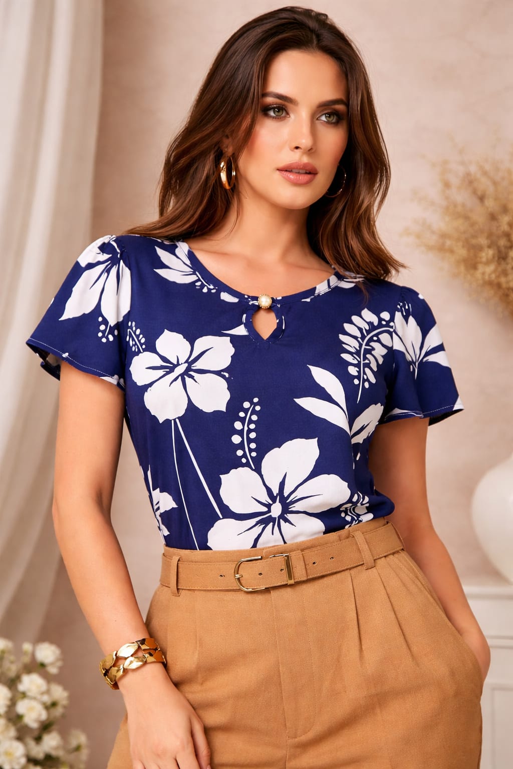 Blusa Feminina Estampada em Crepe – Manga Curta com Detalhe no Decote | Diversas Cores e Estampas