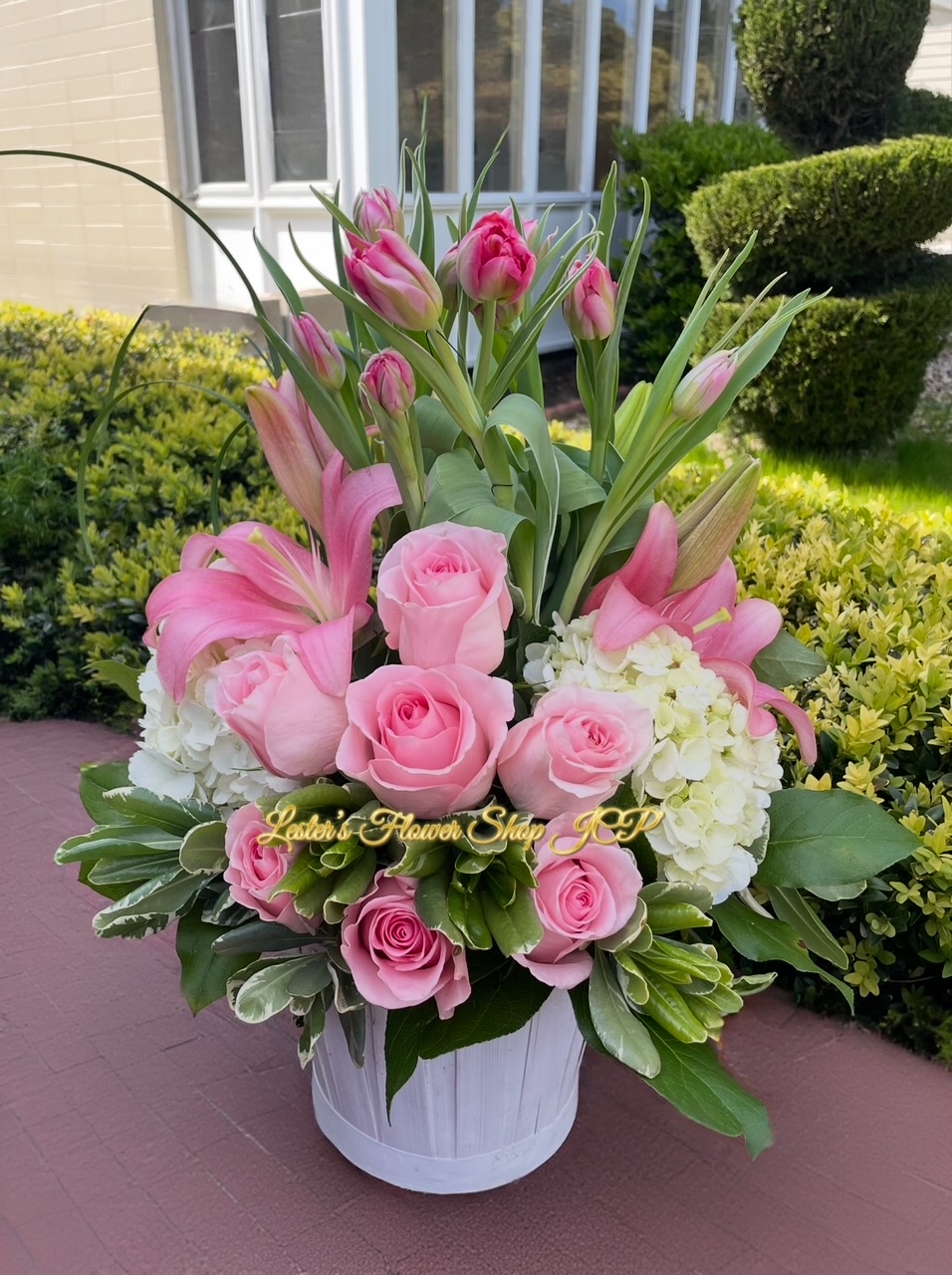 Mom Vibes Arrangement