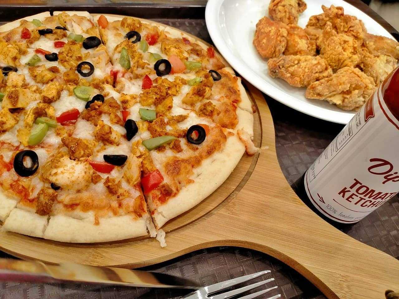 Classic Chicken Pizza Combo