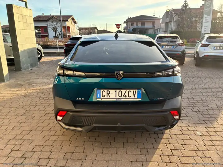 Peugeot 408 