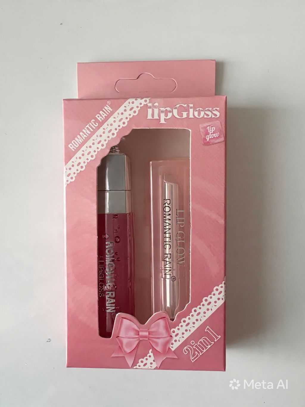 Lip Gloss 2 en 1 – Brillo + Hidratación 