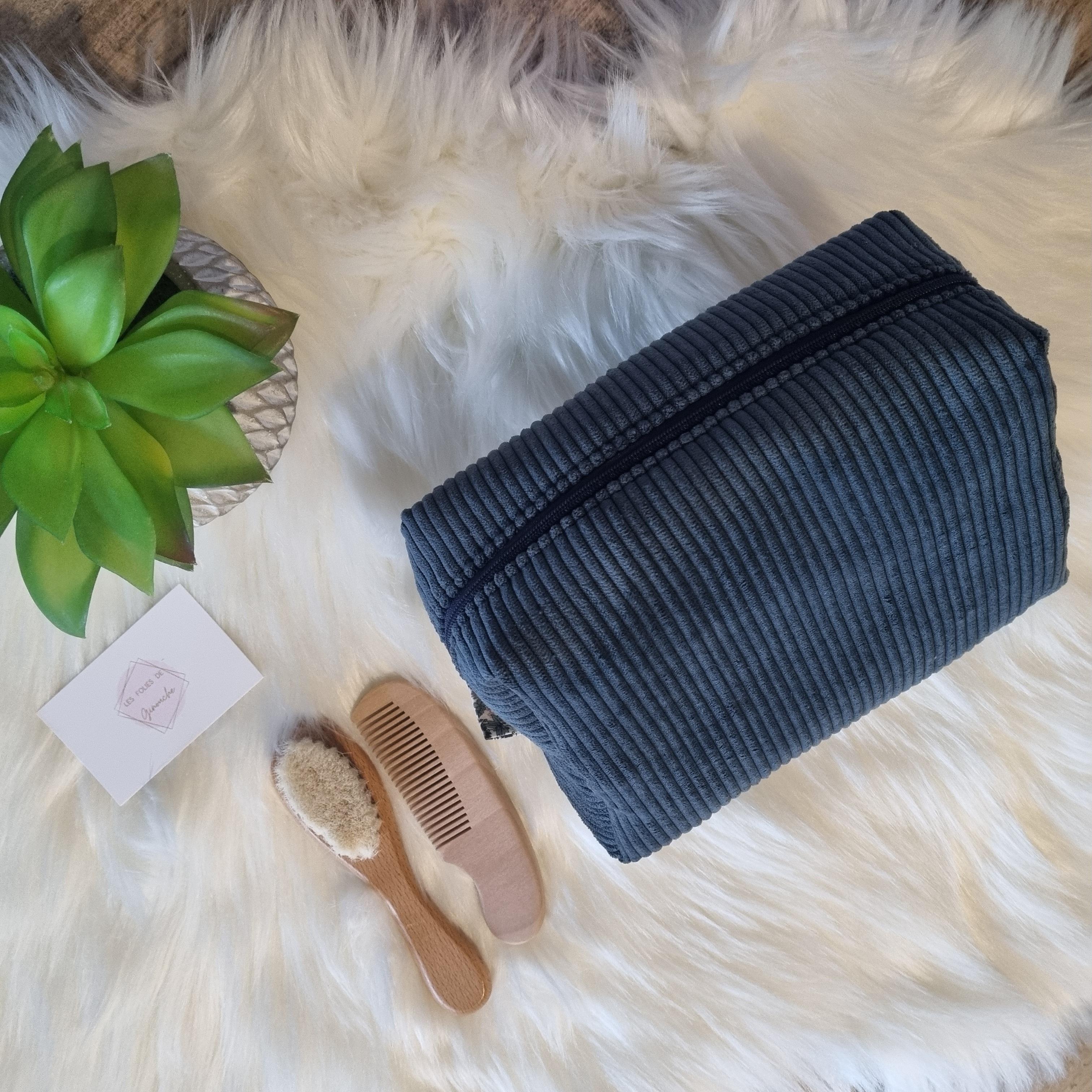 TROUSSE DE TOILETTE EN VELOURS COTELÉ 