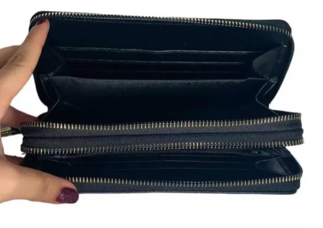 Cartera negra elegante