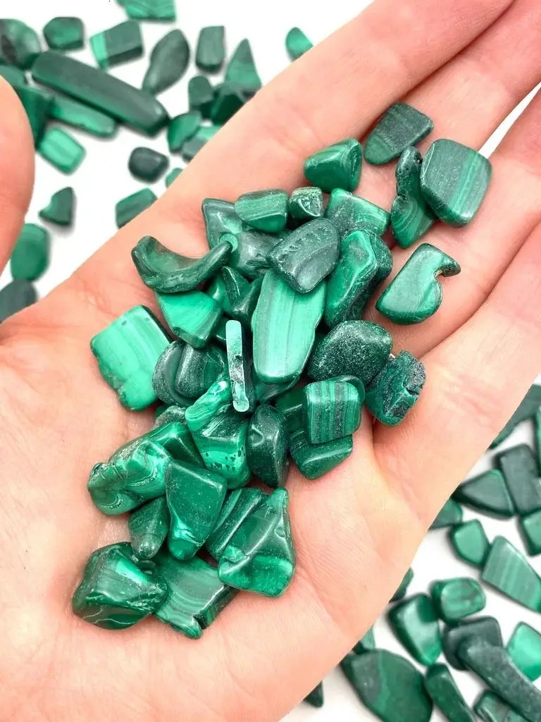Natural Malachite Crystal Chips (3–12mm) – Green Healing Stone