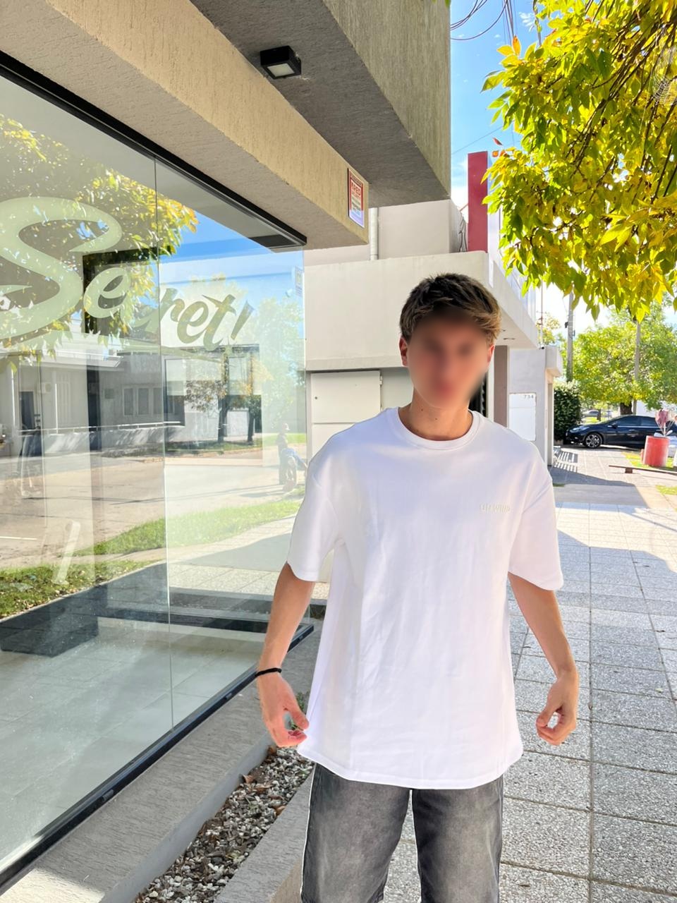 Remeras Importadas - UN WIND