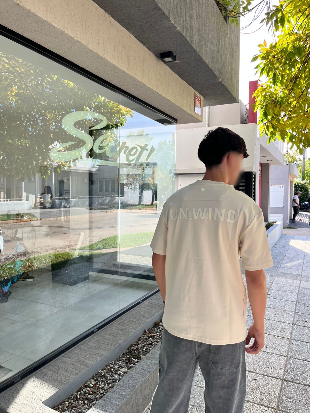 Remeras Importadas - UN WIND