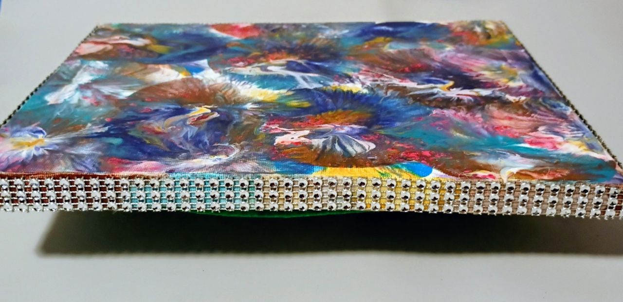Blossom Brush