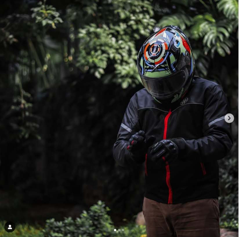 BREEZE JACKET