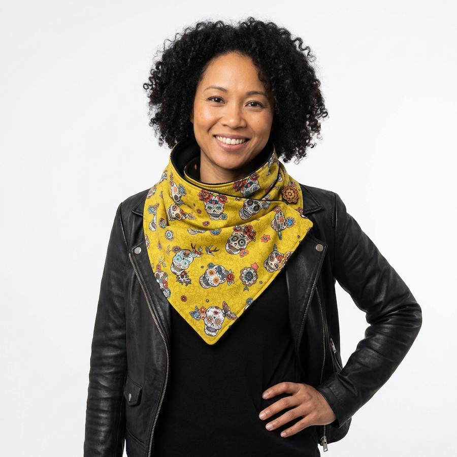 Echarpe tête de mort jaune