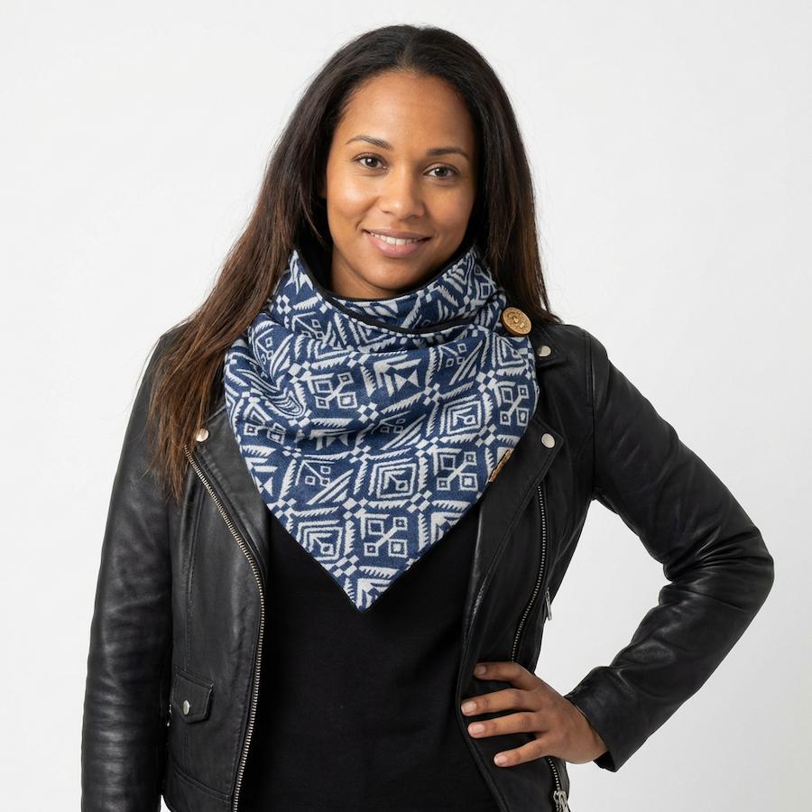 Écharpe snood bleu géométrique – CréAtypiks