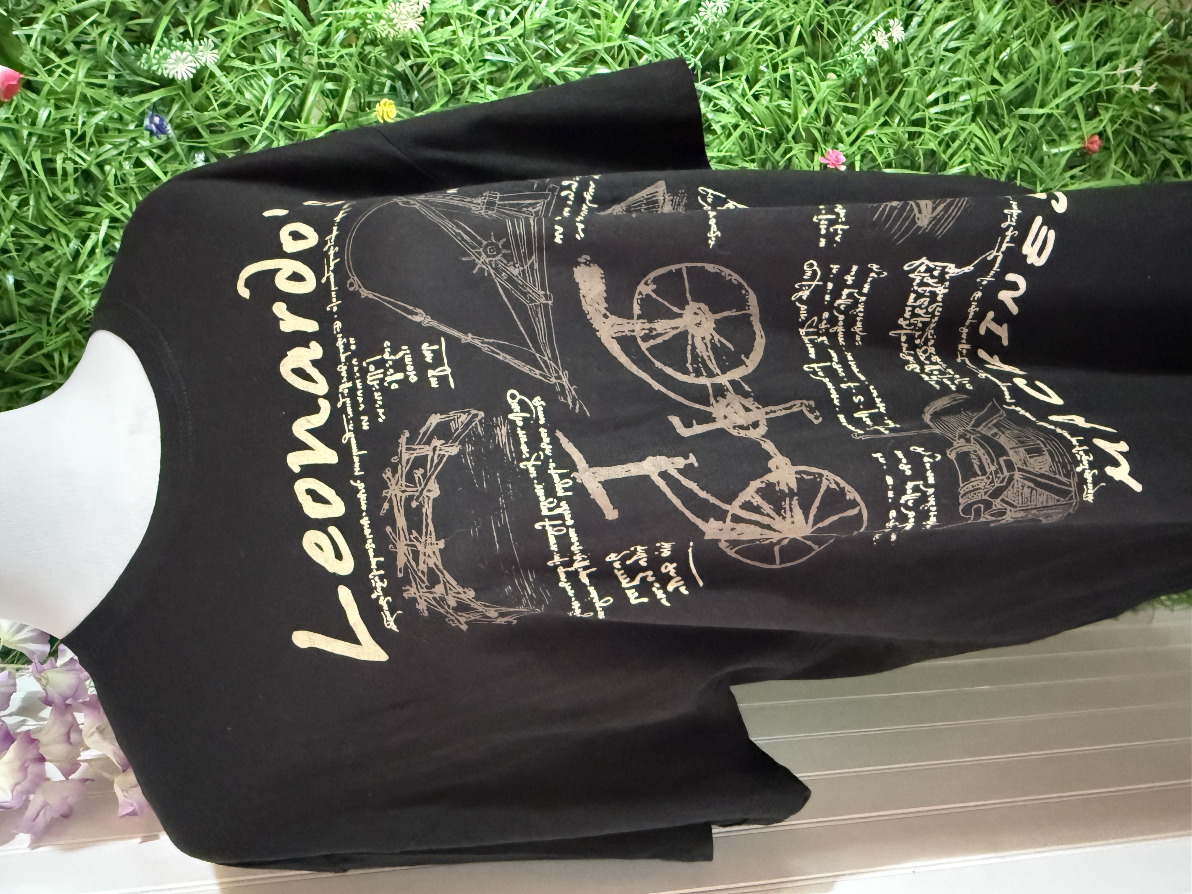 Polera Gráfica Negra Leonardo's Machines