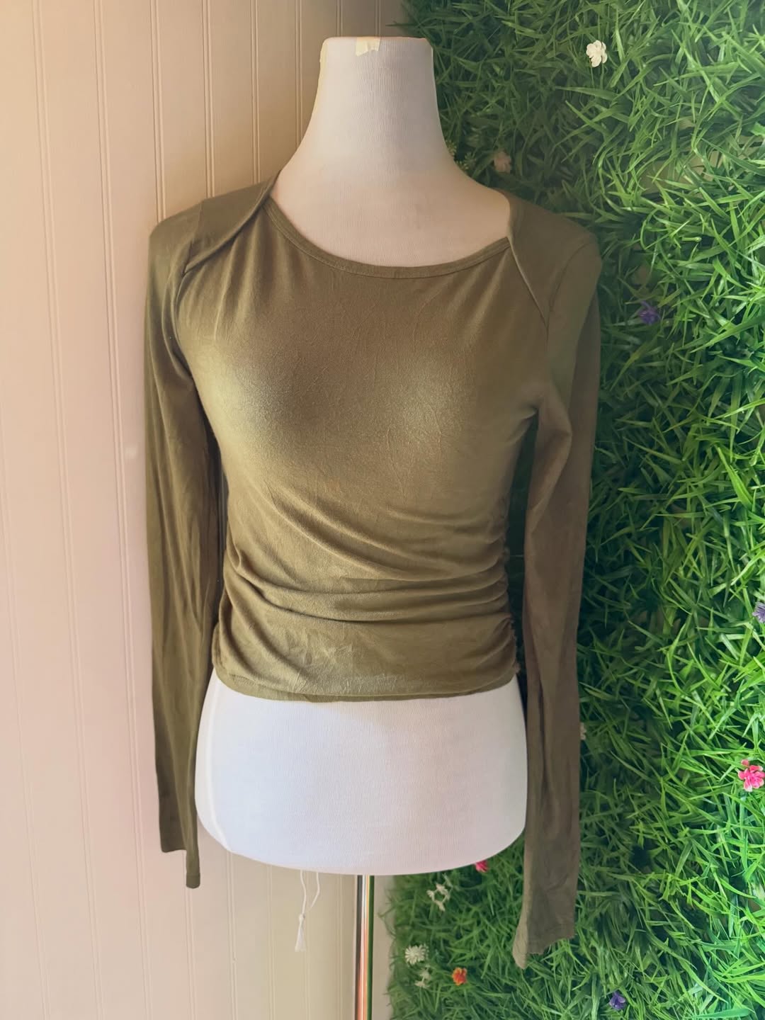 Top Manga Larga Forever 21 con Fruncido Lateral - Verde Militar