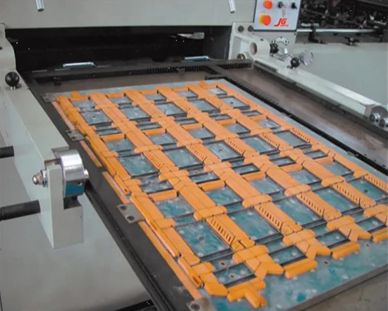 Automatic Die Cutting Machine