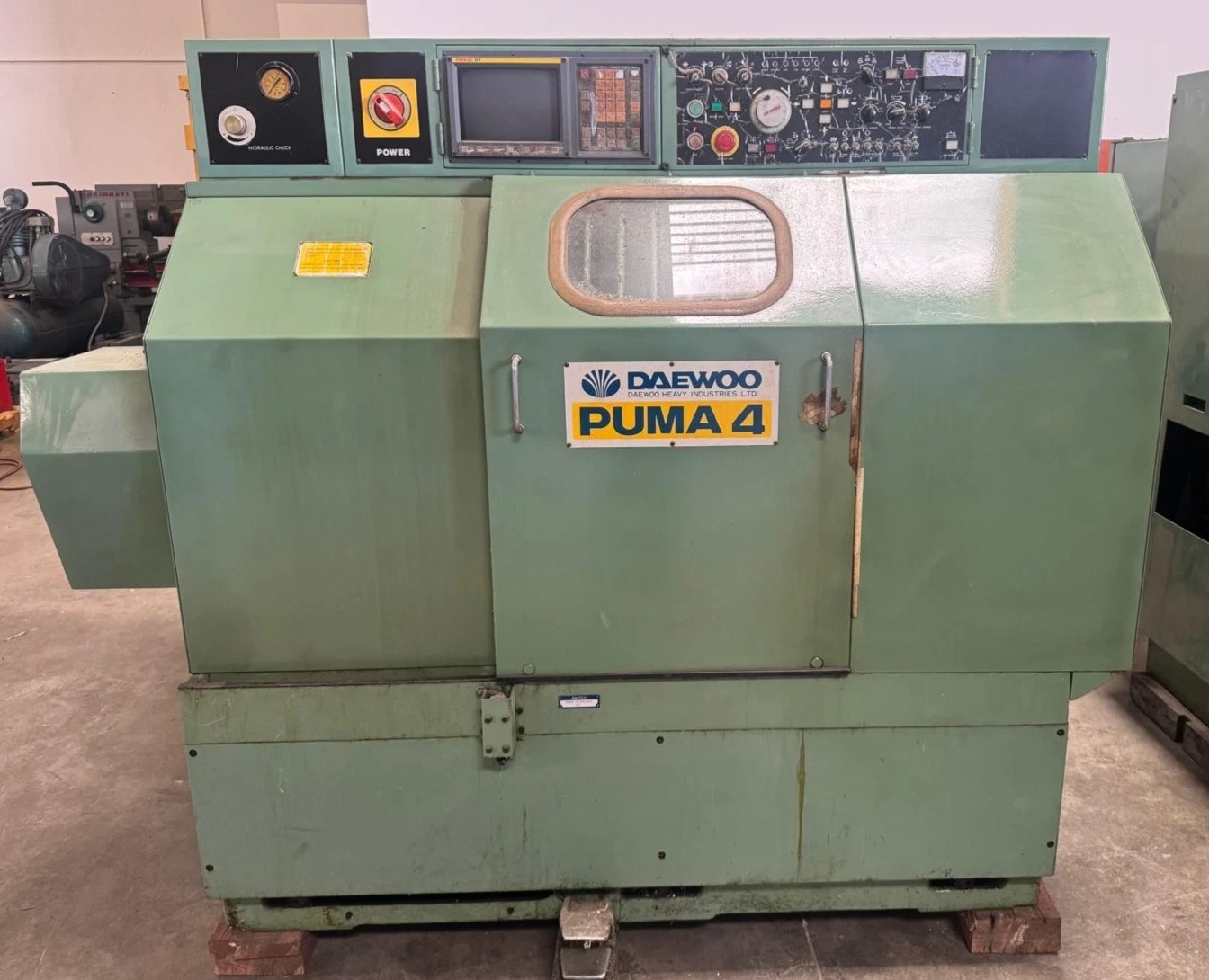 Daewoo Puma 4 Torno CNC 