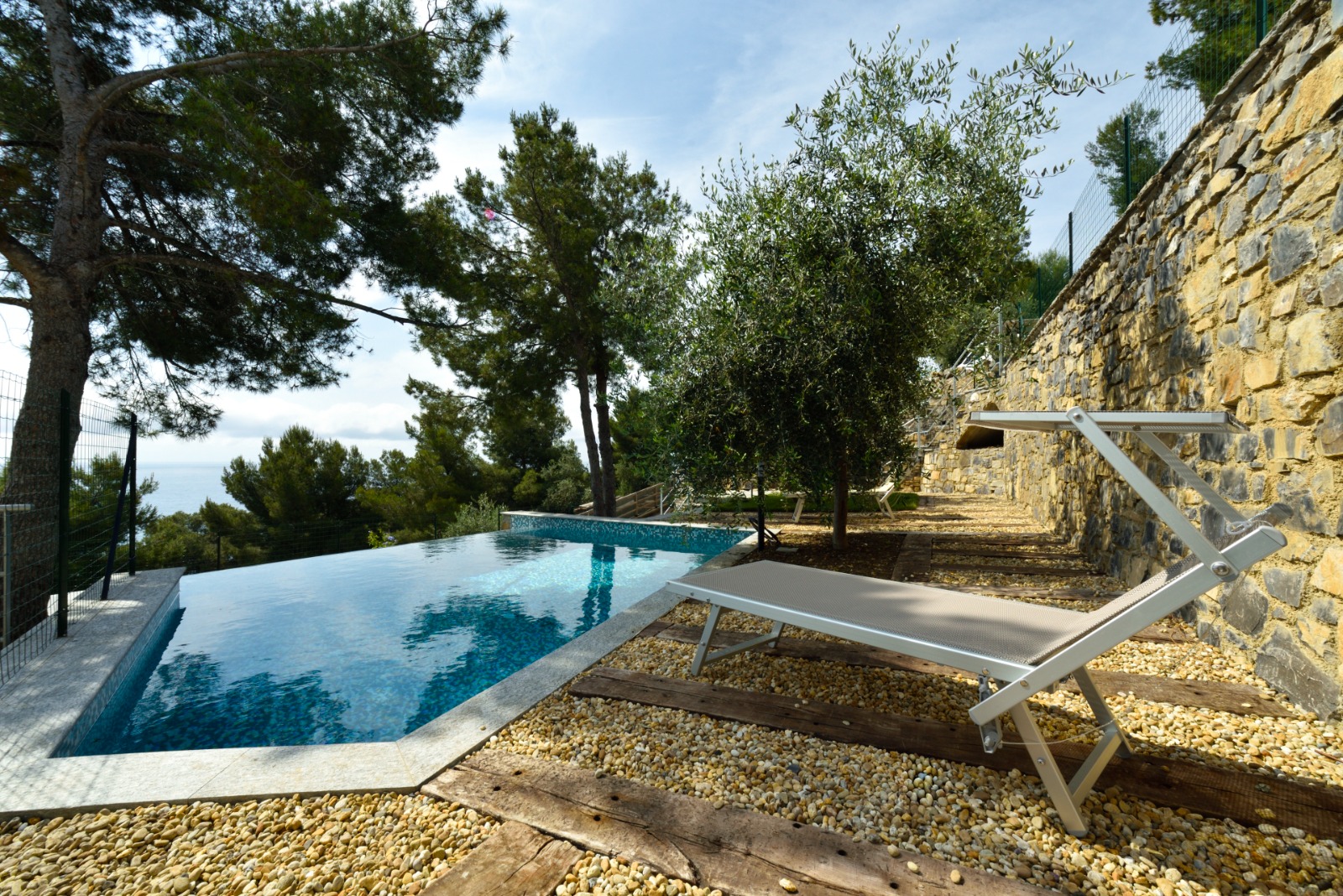 Rif. 9 | Villa di Lusso con Vista Mare e Piscina Privata