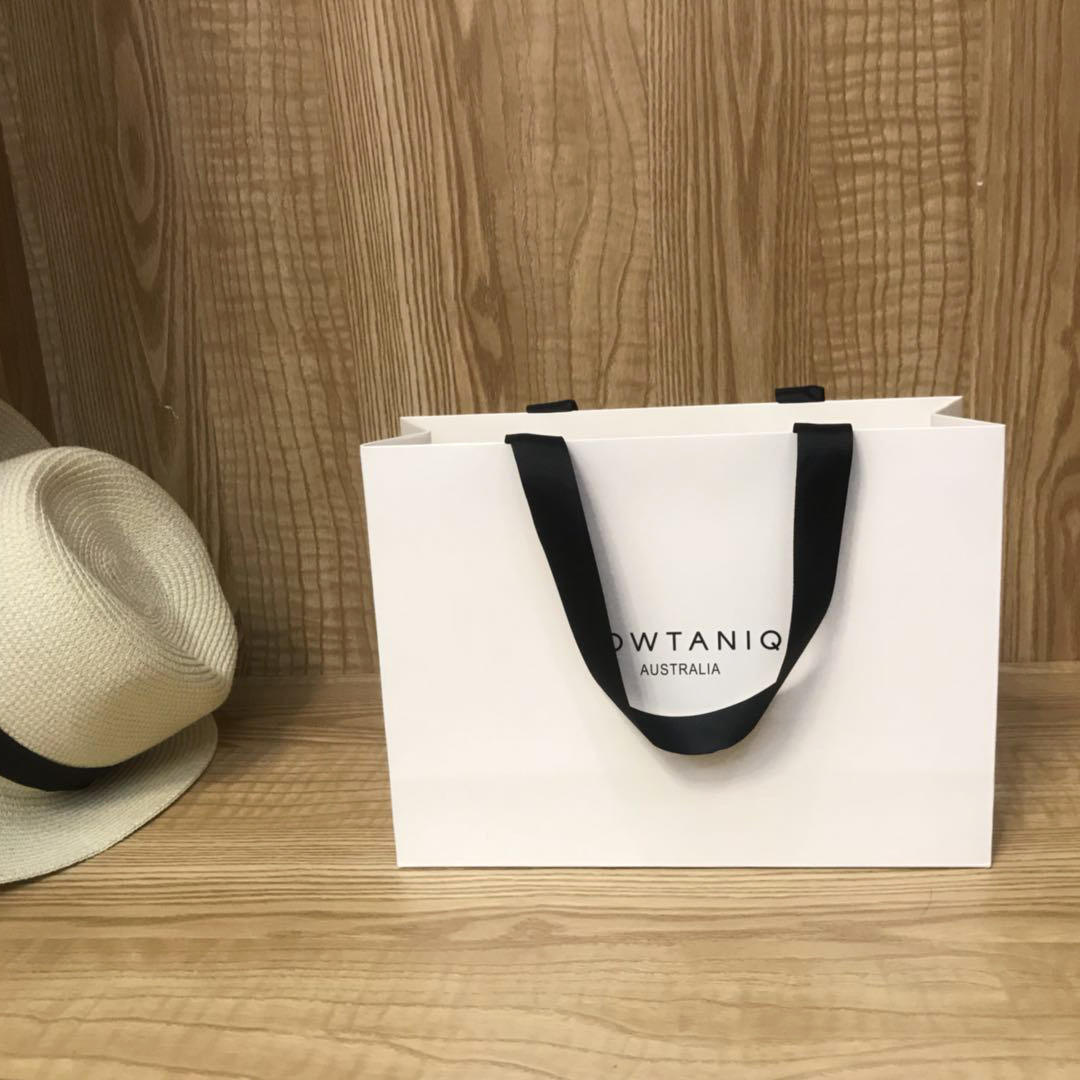 Colorful Gift Bags Set