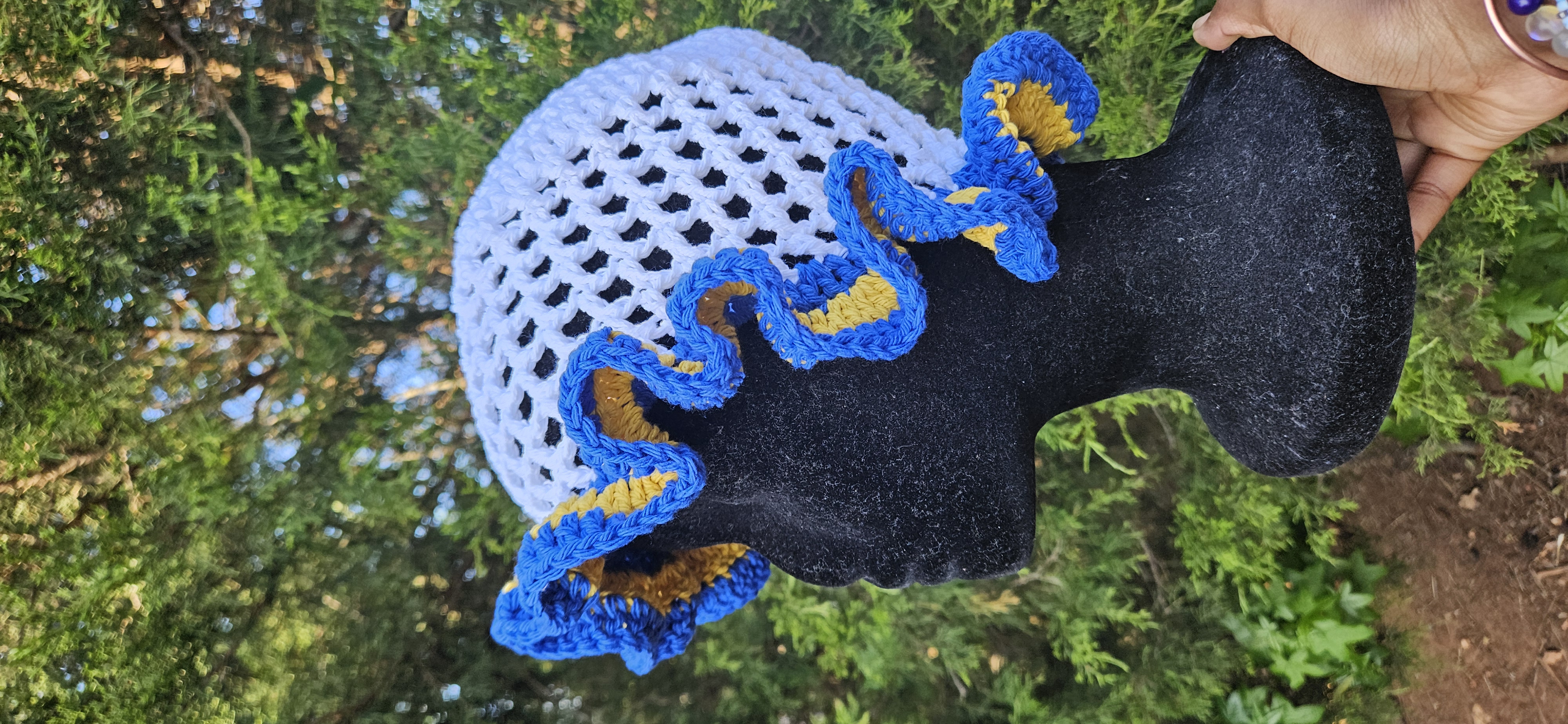 Wavy Ruffle Bucket Hat - White Gold & Blue