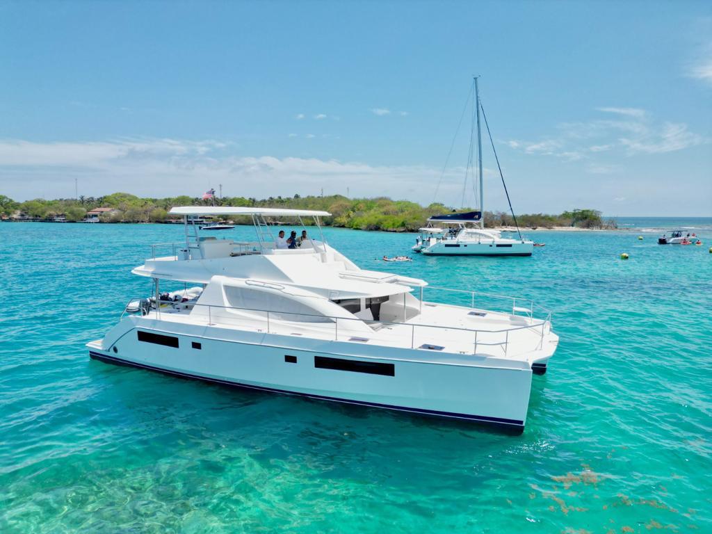 Catamarán de Lujo Cumberland