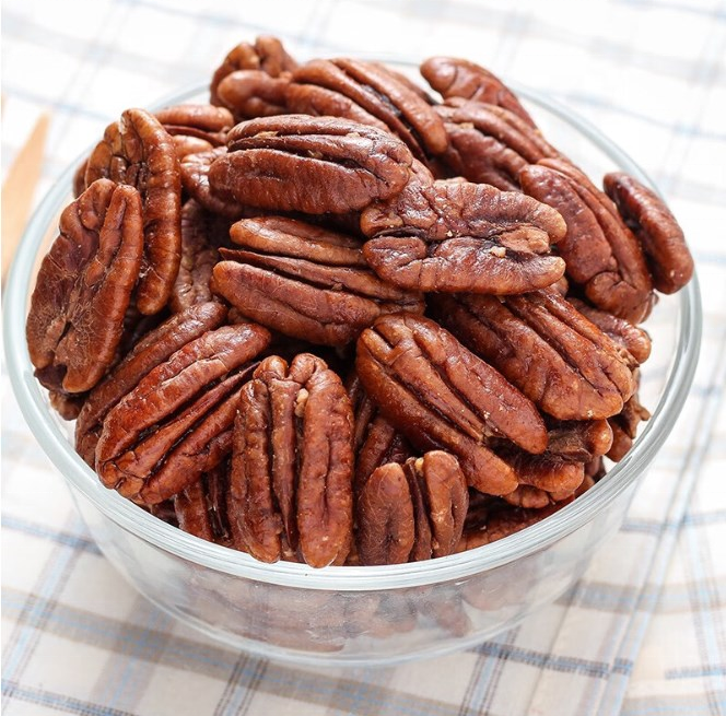 Factory-direct Sale of High-quality Pecan Nuts. Delicious Dried Fruit Products.