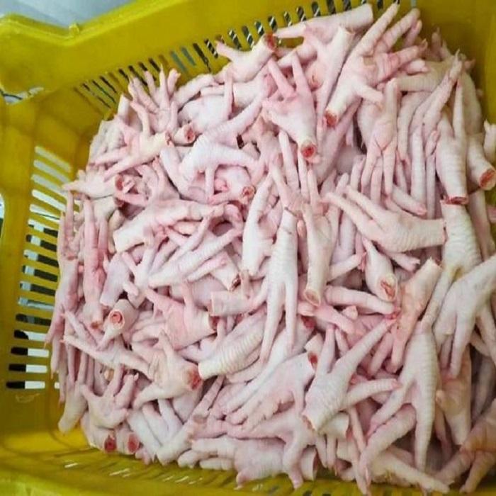 quality Halal certified frozen chicken feet, wings included, bulk packaging, IQF cleaned, gluten-free, low fat