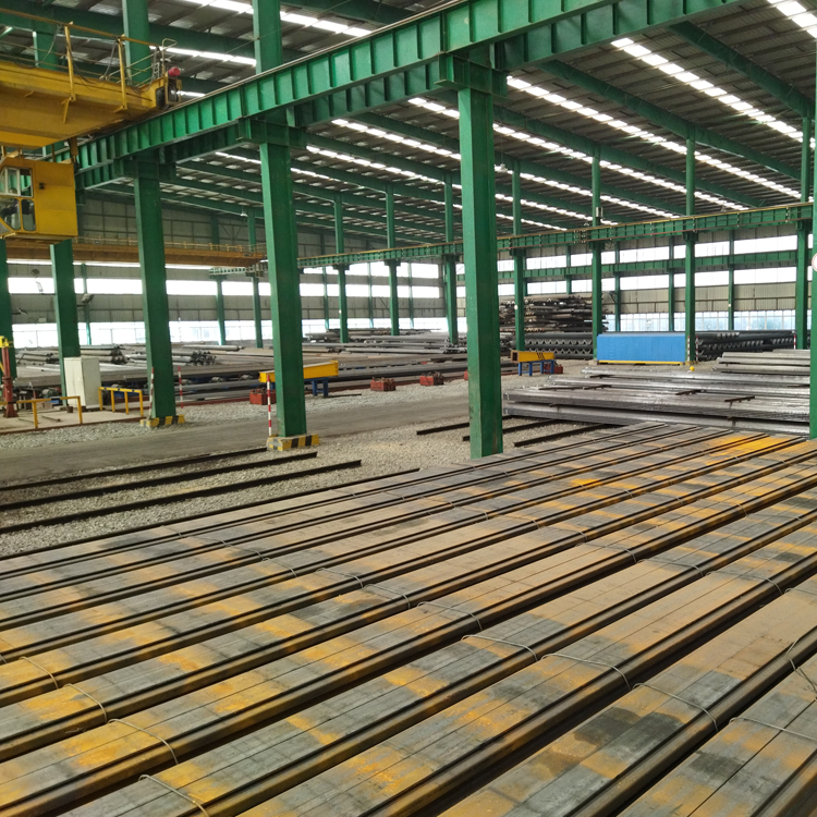 R50 R59 R60 R65 Q235B 55Q U71Mn S20 S30 Railroad Track Railway Steel Rail Heavy Duty Crane Standard Light Steel Rail for Mining