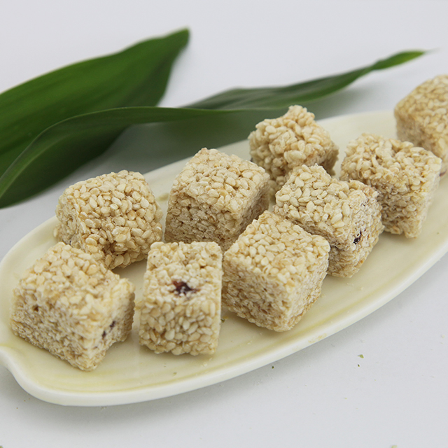 OEM Factory's Healthy Sweet Snack Baked White Sesame Crunch with Cashew Nuts Bulk Packed