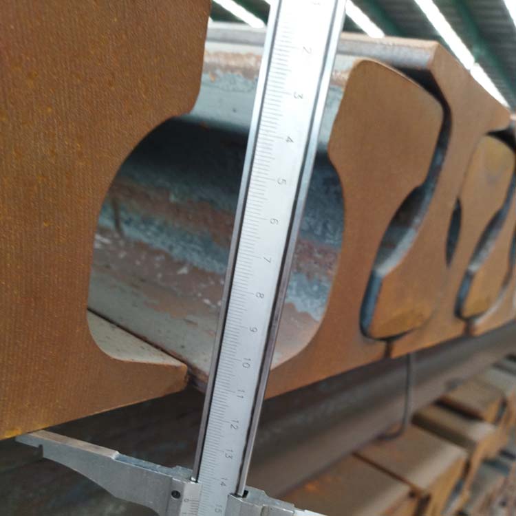 R50 R59 R60 R65 Q235B 55Q U71Mn S20 S30 Railroad Track Railway Steel Rail Heavy Duty Crane Standard Light Steel Rail for Mining