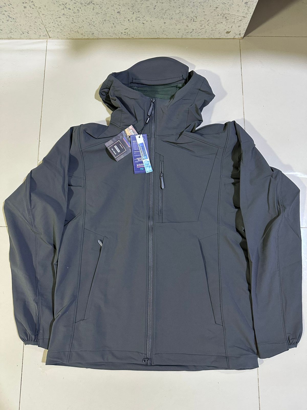 Casaca Hombre Velmont VANTEX Shell Softshell Ligera con Capucha