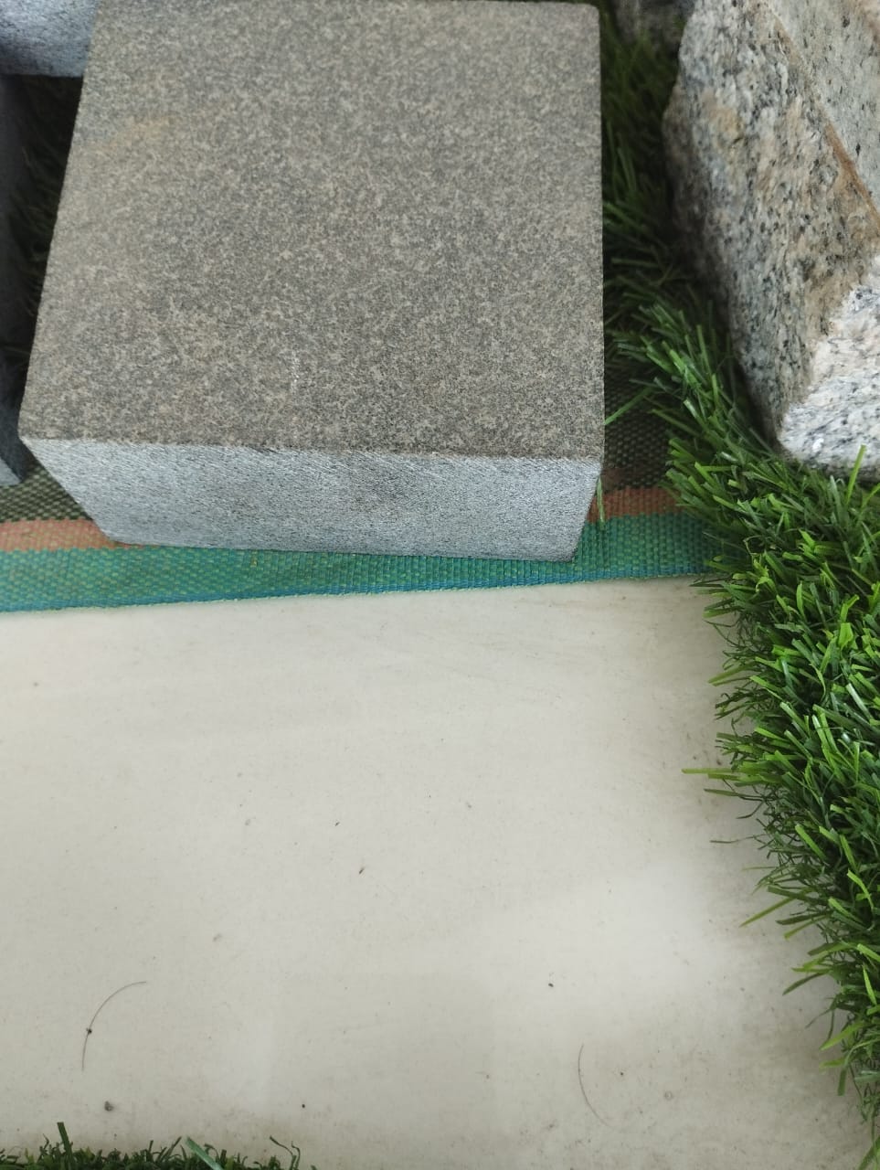 Granite Cubestone