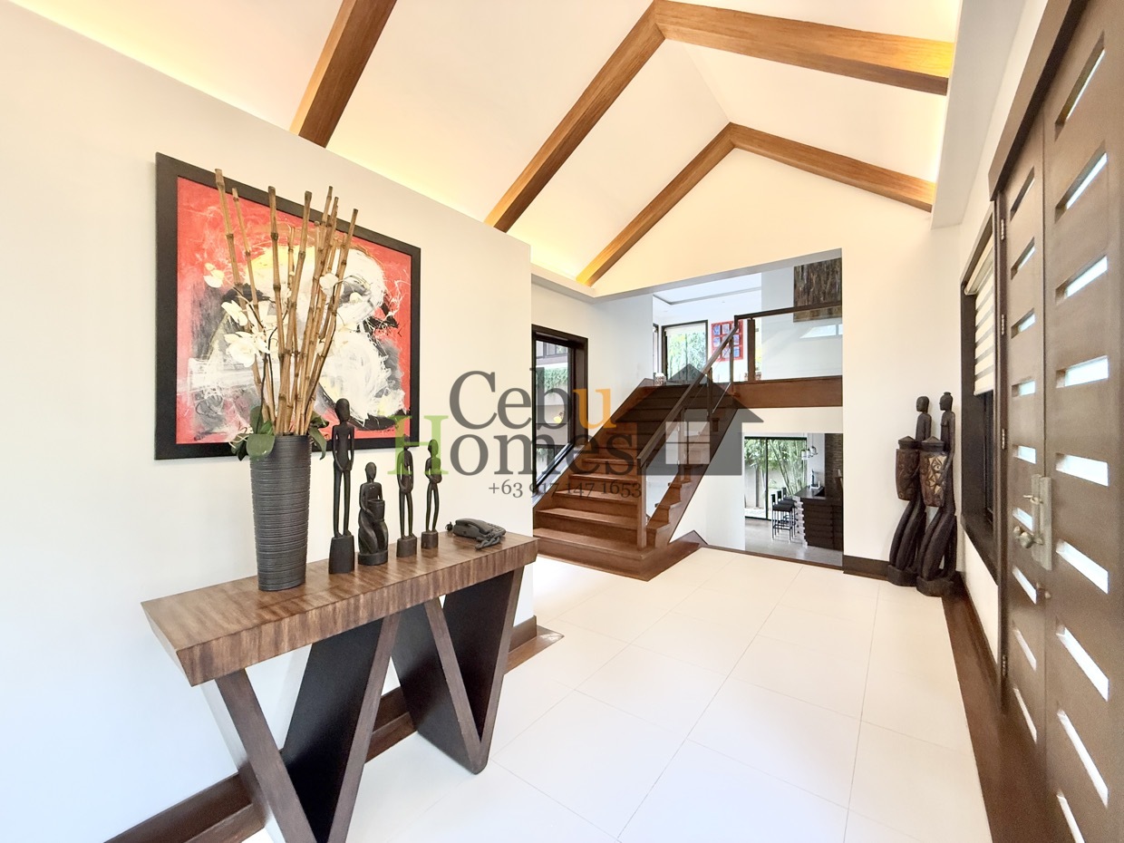 #0052: 4 Bedroom House with Pool - Mandaue