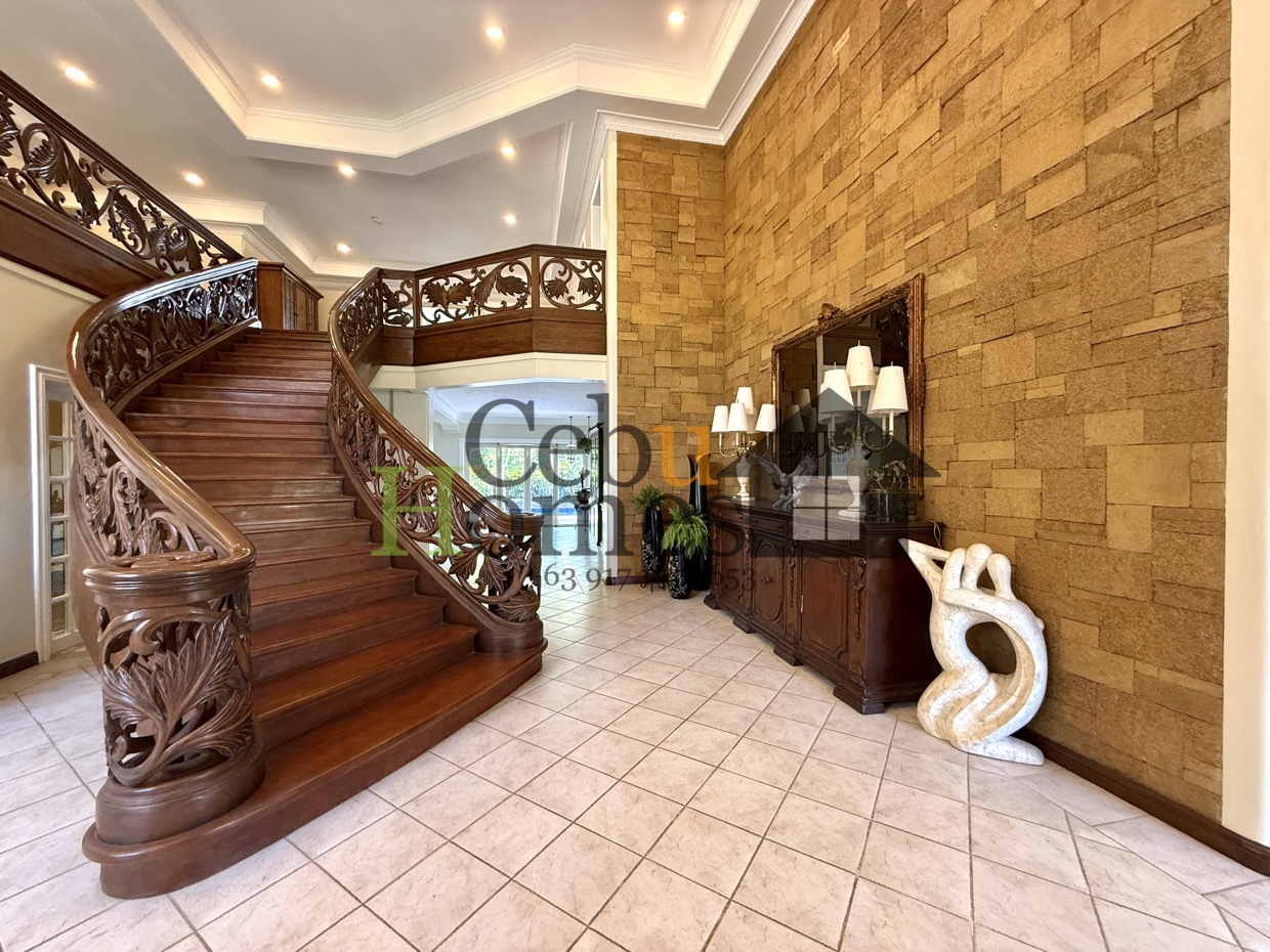 Grand 5 Bedroom House with Pool in Mandaue, Cebu