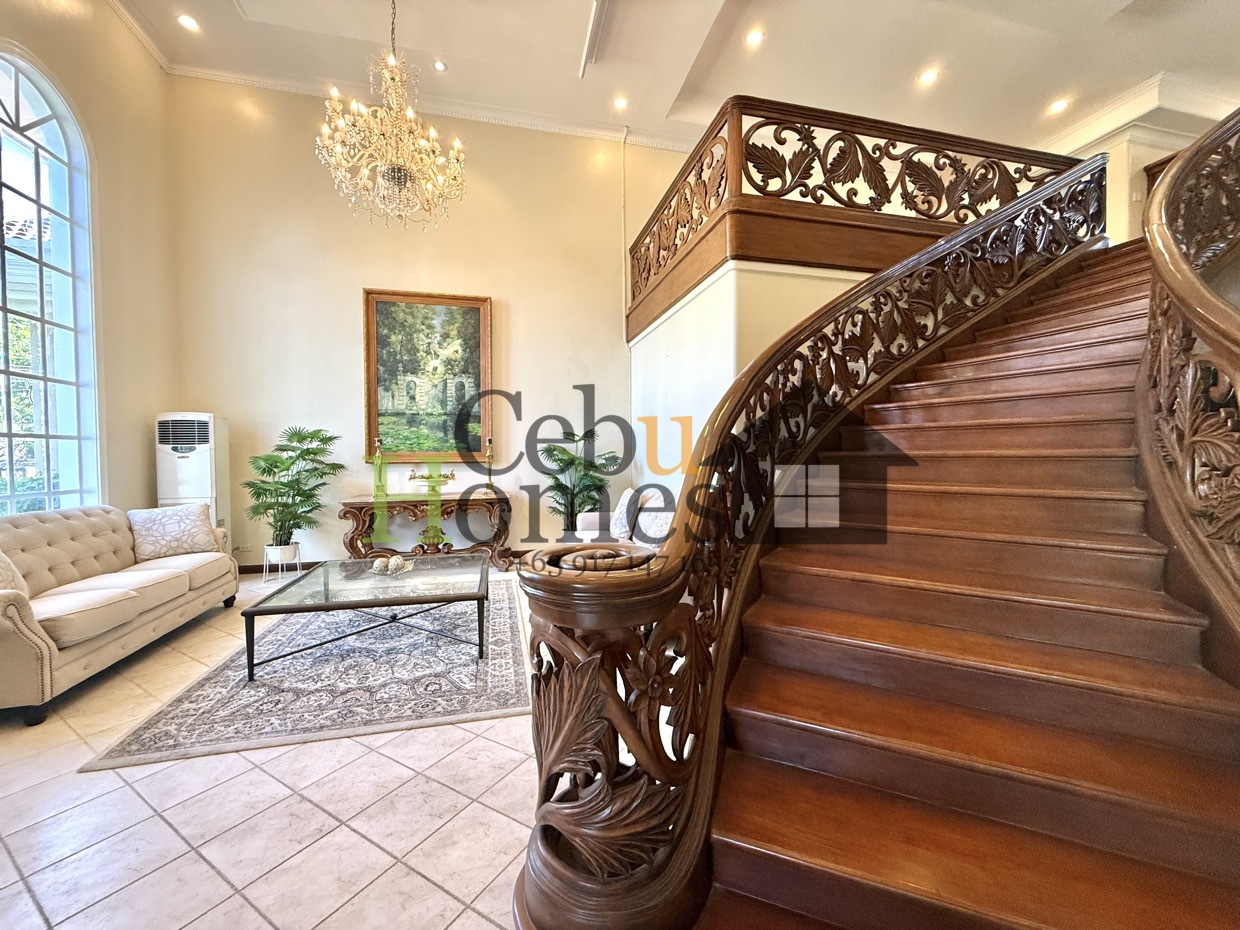 Grand 5 Bedroom House with Pool in Mandaue, Cebu