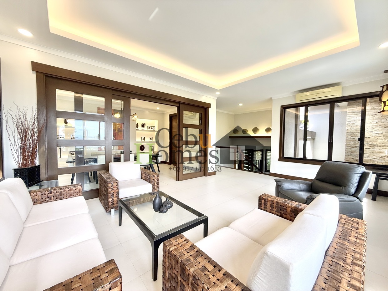 #0052: 4 Bedroom House with Pool - Mandaue
