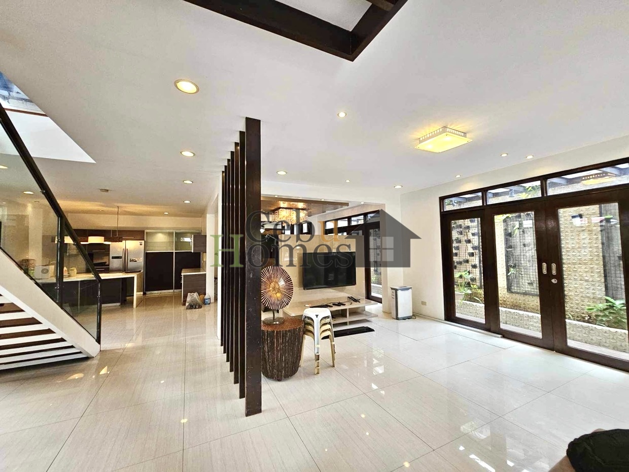 #0909: 4-Bedroom modern house, Mabolo