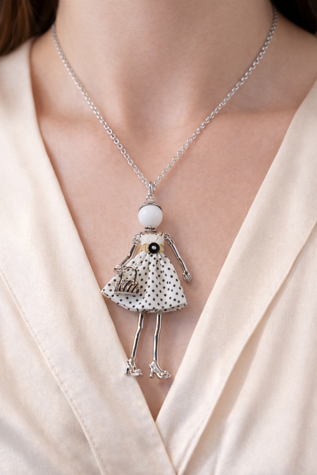 Collier Poupée Chic