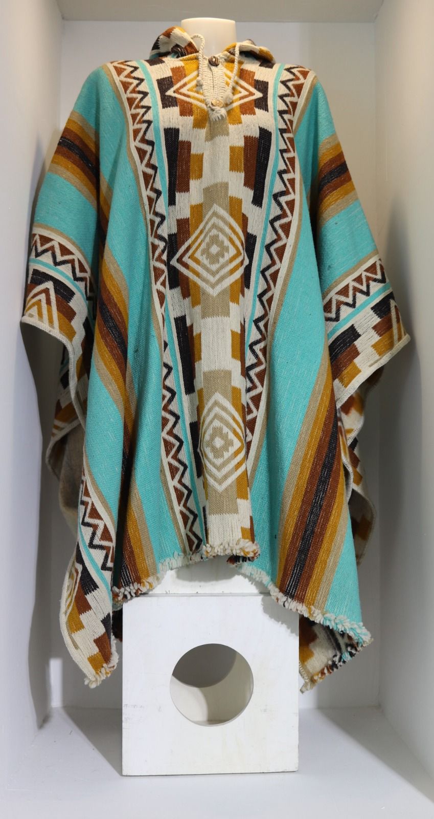 Poncho ethnique à capuche