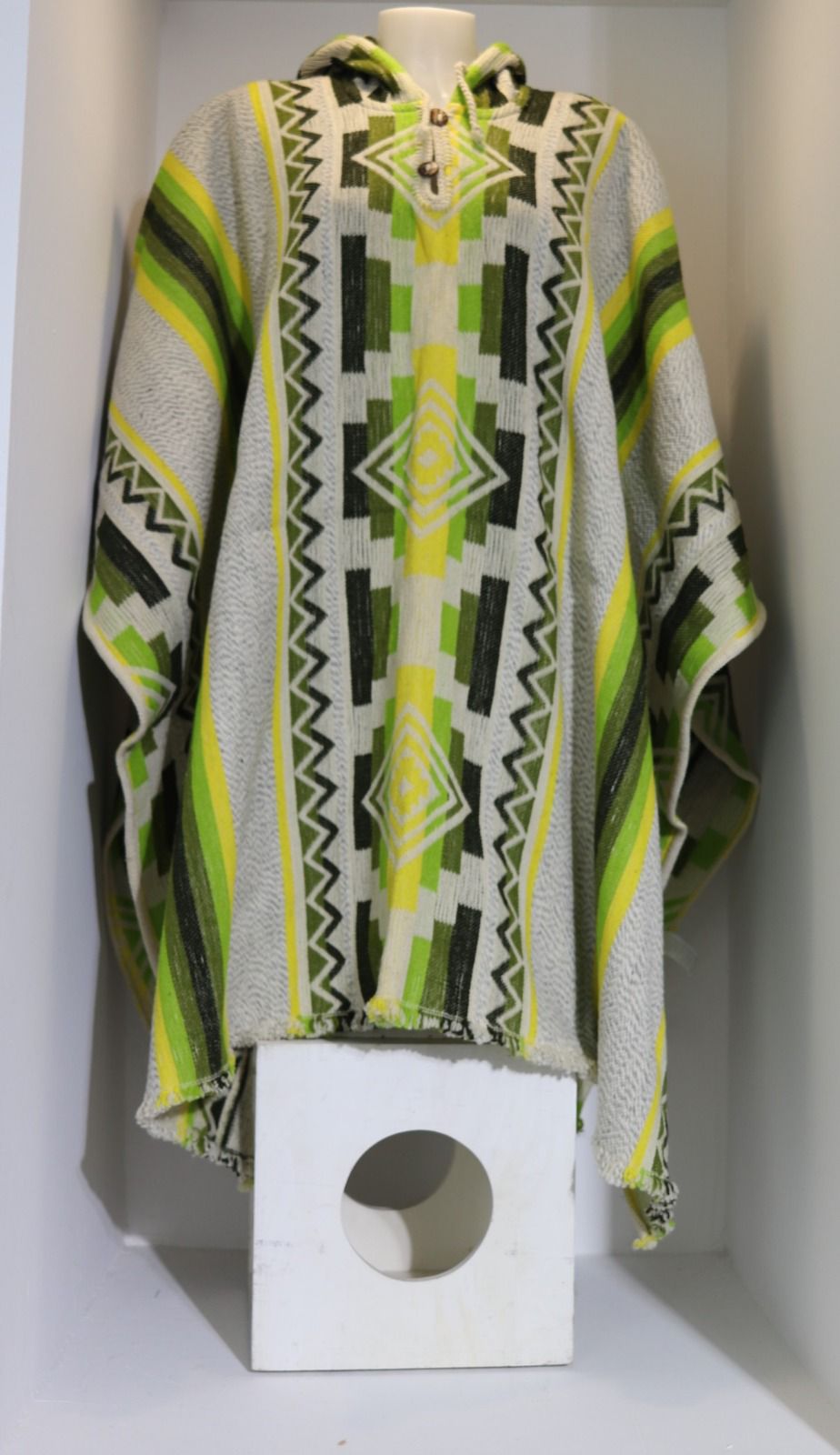 Poncho ethnique à capuche