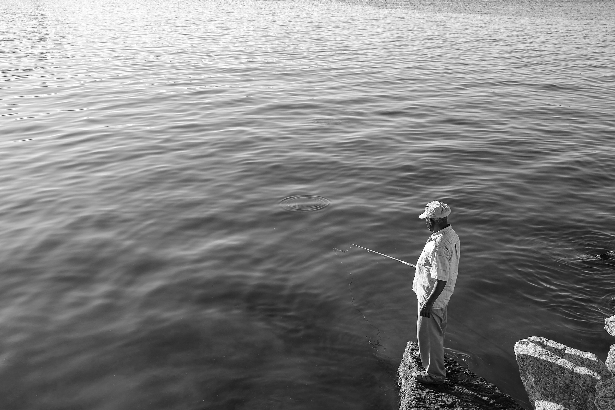 Pescador Preto e Branco