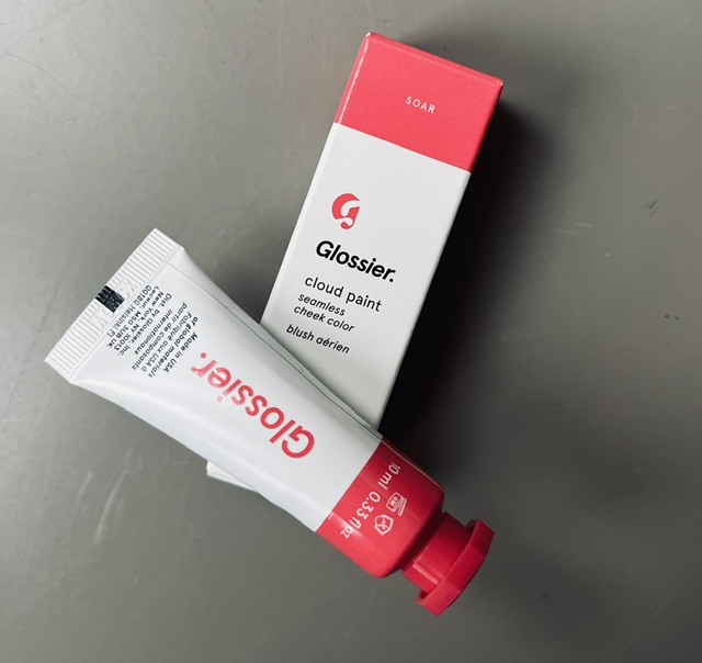 GLOSSIER - Cloud Paint