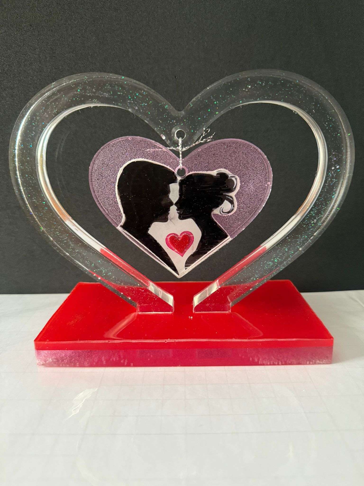 Figura Decorativa de Pareja en Corazón