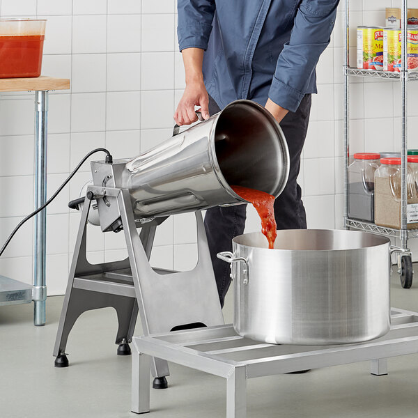 Průmyslový kuchyňský mixér