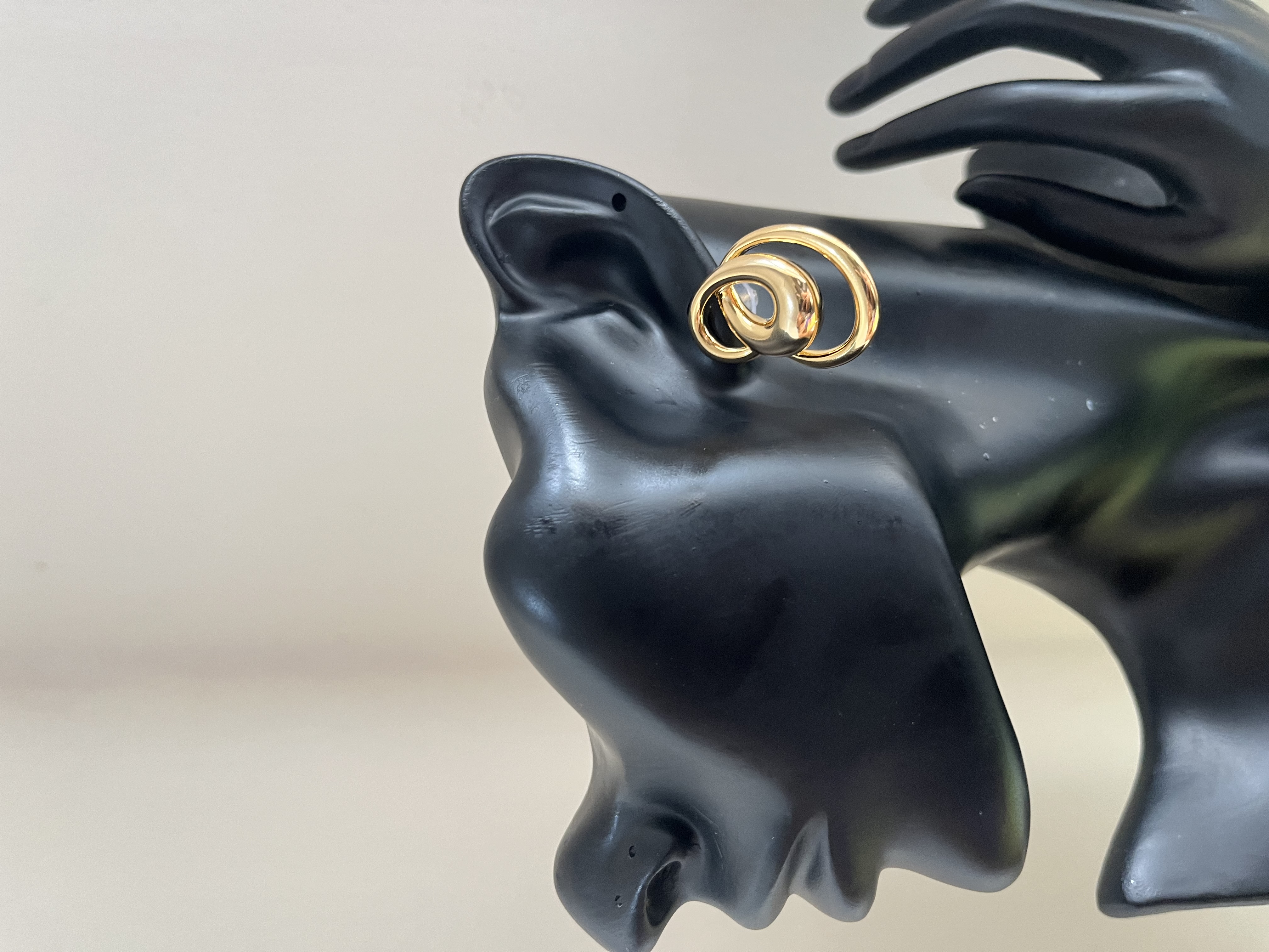 Elegant Gold Spiral Earring