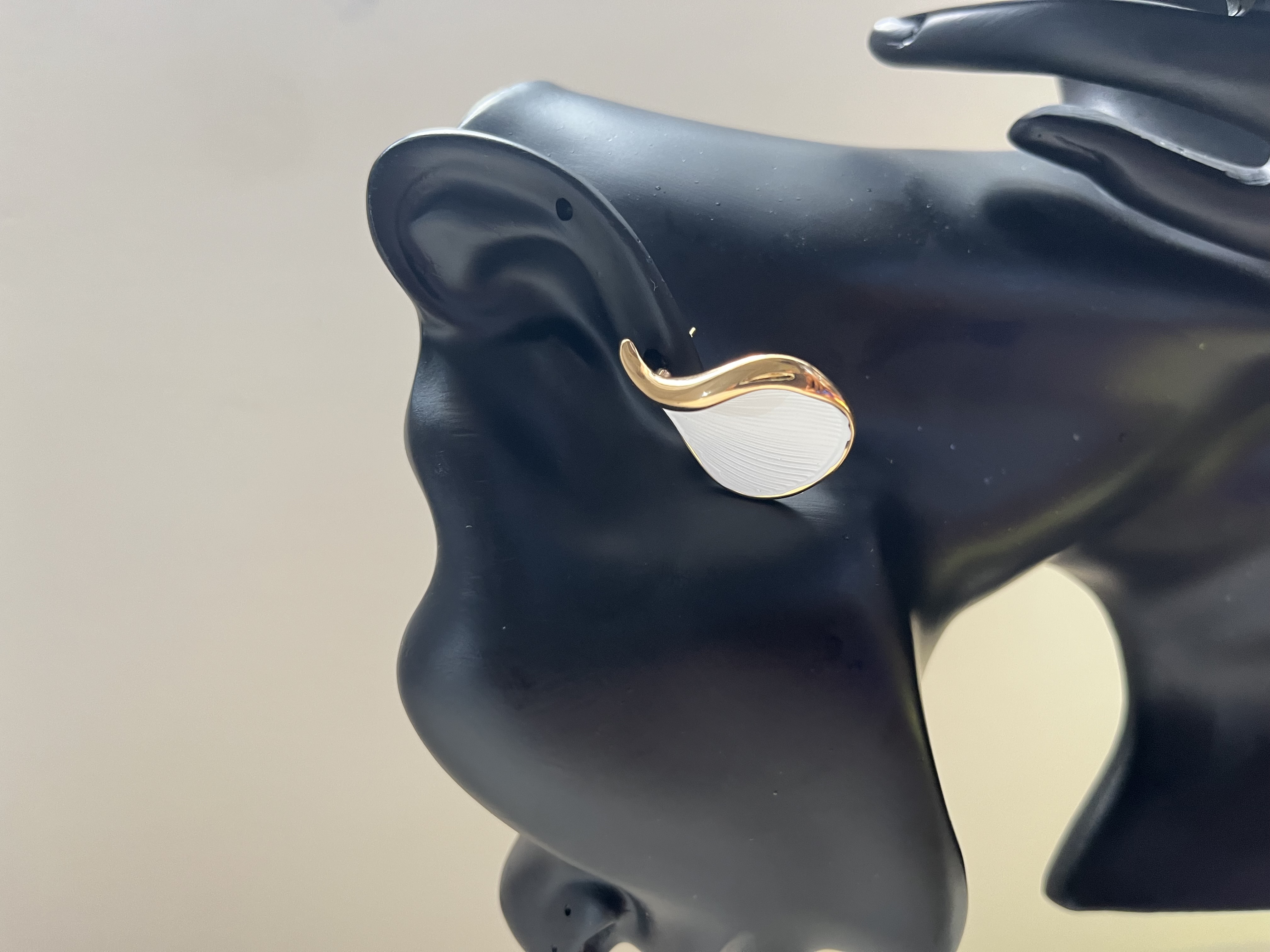 Elegant Gold & White Stud Earring