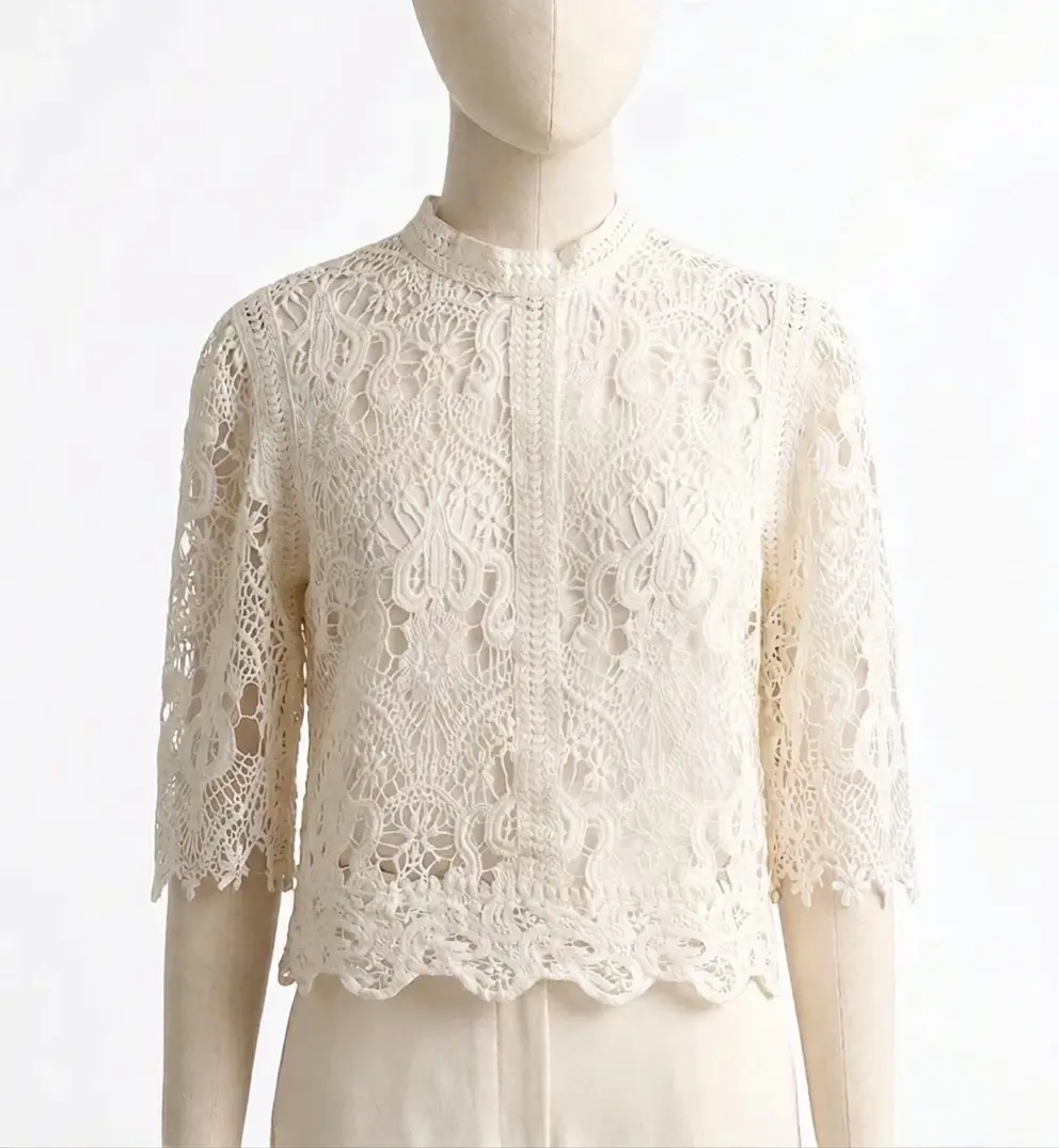 Blouse en dentelle - Ecru