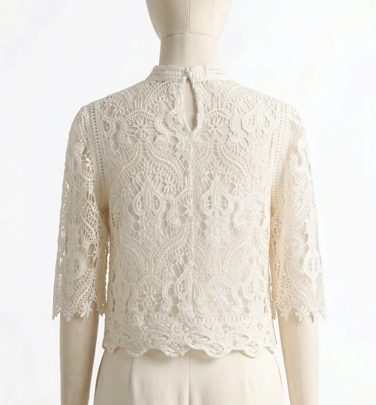 Blouse en dentelle - Ecru