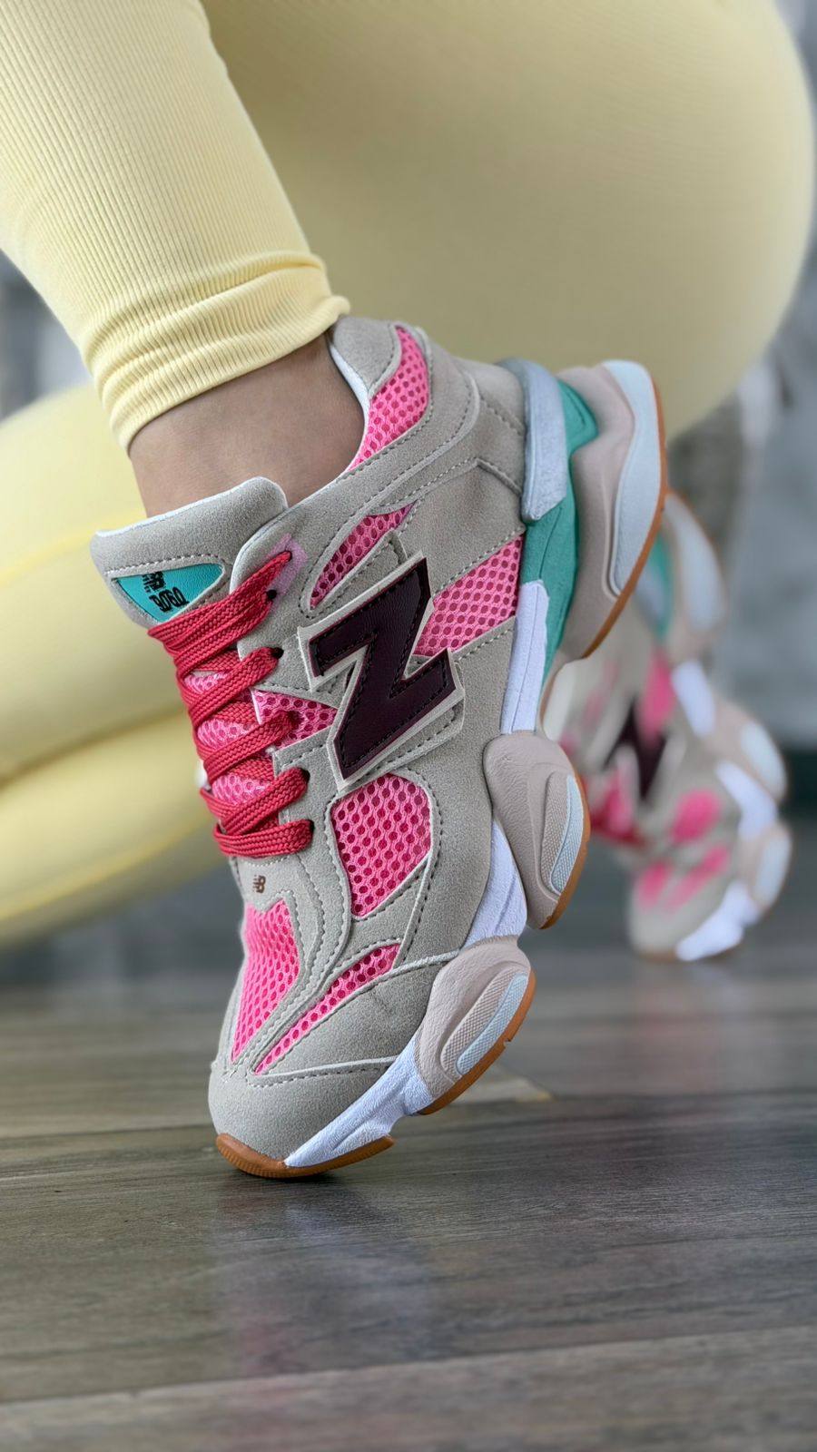 NEW BALANCE 9060