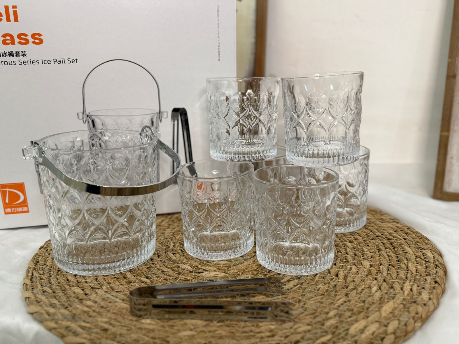 Set de vasos y cubetera de cristal
